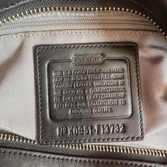 Coach Soho Hamptons Pleated Black Leather Shoulder Bag - Picture 8 of 12